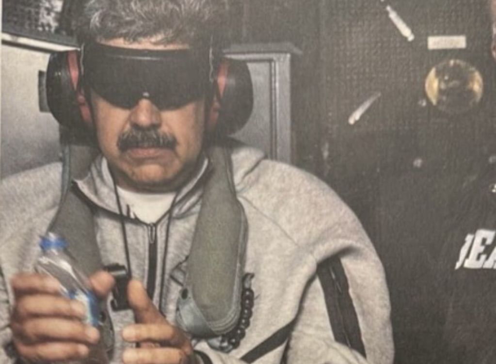 Maduro Arrest Outfit Prompt: Recreate the 2026 Viral Tactical Photo